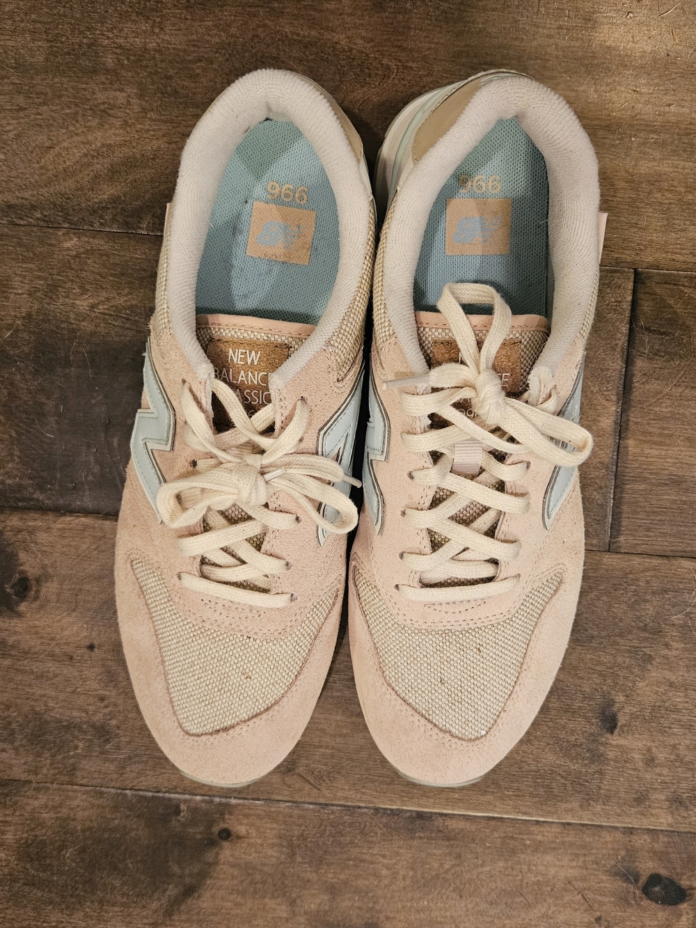 New Balance Women's 996 Classic Sneakers in Pale Pink/Light Blue, Size 10